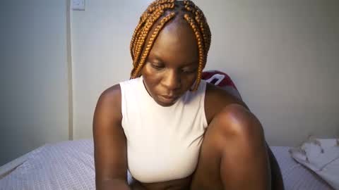 candycurly_ online show from November 2025 05:48:01 PM