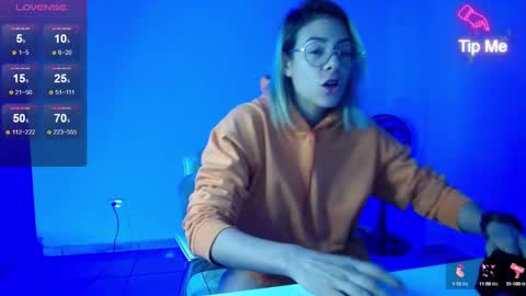 Candy Dowson online show from February 2025 08:44:02 AM