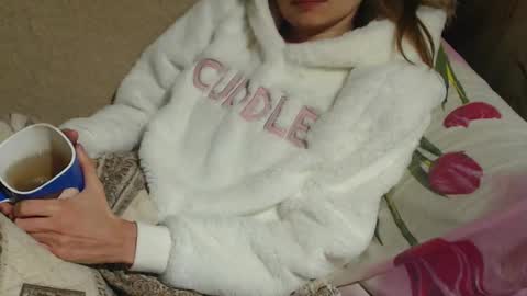 say meow and send tips  online show from December 2024 10:50:01 PM