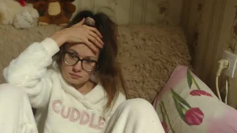 say meow and send tips  online show from December 2024 05:10:01 PM