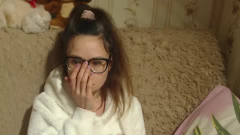 say meow and send tips  online show from December 2024 08:15:01 PM