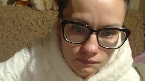 say meow and send tips  online show from December 2024 08:23:02 PM