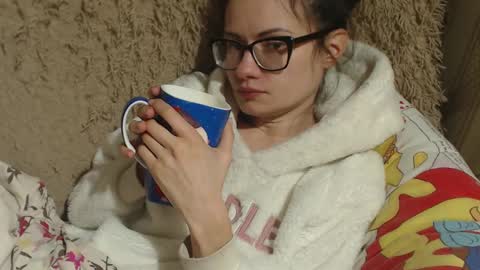 say meow and send tips  online show from February 2025 09:09:01 PM