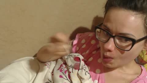 say meow and send tips  online show from March 2025 09:15:02 PM