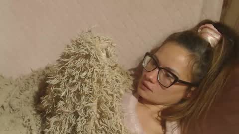 say meow and send tips  online show from October 2025 04:40:02 PM