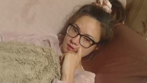 say meow and send tips  online show from October 2025 09:41:01 PM