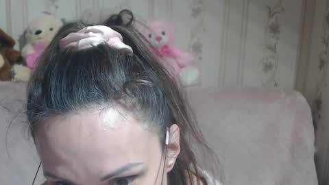 say meow and send tip  online show from April 2026 02:58:02 PM