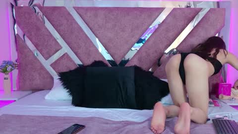 candyluxury_ online show from March 2026 12:16:01 PM