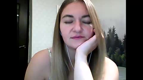 Daisy online show from October 2025 08:40:01 PM