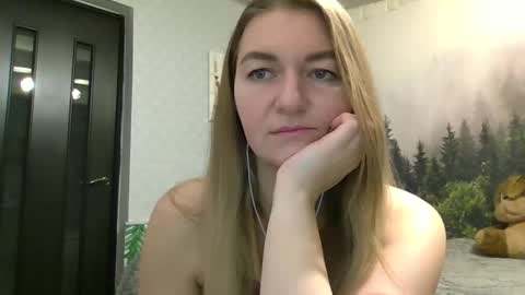 Daisy online show from December 2025 10:27:01 PM