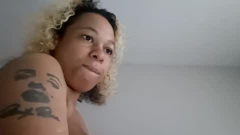 Snapshot of candyredxo2024 chatting on September 2025 04:18:01 PM candyredxo2024 online show from September 2025 04:18:01 PM