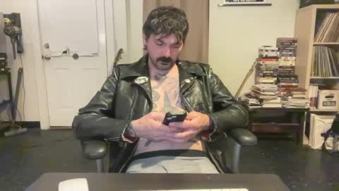 Snapshot of cantleavethehouse chatting on December 2024 04:59:02 AM cantleavethehouse online show from December 2024 04:59:02 AM