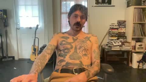 Snapshot of cantleavethehouse chatting on January 2025 07:43:01 PM cantleavethehouse online show from January 2025 07:43:01 PM