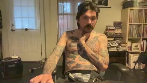 Snapshot of cantleavethehouse chatting on January 2025 08:58:02 PM cantleavethehouse online show from January 2025 08:58:02 PM