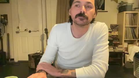 Snapshot of cantleavethehouse chatting on February 2025 04:20:01 AM cantleavethehouse online show from February 2025 04:20:01 AM