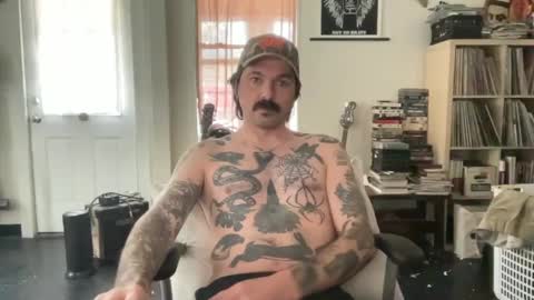 Snapshot of cantleavethehouse chatting on March 2025 06:01:02 PM cantleavethehouse online show from March 2025 06:01:02 PM