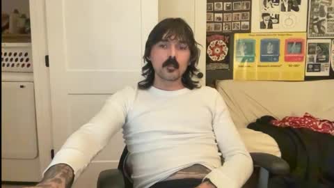 Snapshot of cantleavethehouse chatting on November 2025 04:26:02 AM cantleavethehouse online show from November 2025 04:26:02 AM