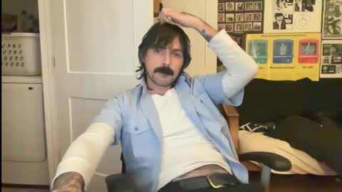 Snapshot of cantleavethehouse chatting on November 2025 06:38:02 AM cantleavethehouse online show from November 2025 06:38:02 AM