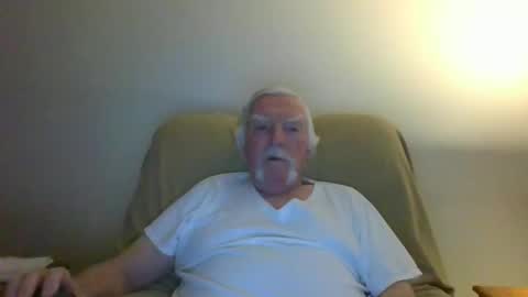 Snapshot of capecod21 chatting on February 2025 11:58:01 AM capecod21 online show from February 2025 11:58:01 AM