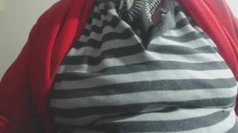 Snapshot of capitanfuturo44 chatting on February 2025 02:57:01 PM Cinzia ex regina online show from February 2025 02:57:01 PM