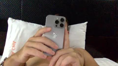 follow my twitter  online show from November 2025 05:39:02 AM