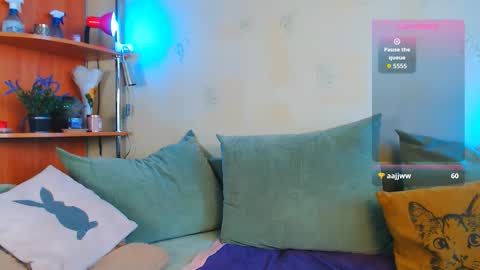 girl - foxi and tranny - kami online show from September 2025 07:55:02 AM