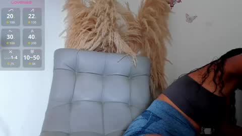 Snapshot of caraiosh_ chatting on May 2026 02:02:02 PM Cara online show from May 2026 02:02:02 PM