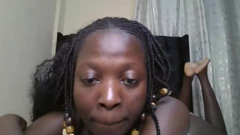 Snapshot of caramel_babyy chatting on October 2025 08:19:01 PM caramel_babyy online show from October 2025 08:19:01 PM