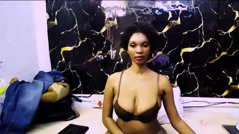 Snapshot of caramelminxx_ chatting on June 2026 07:53:02 AM caramelminxx_ online show from June 2026 07:53:02 AM