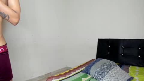 Snapshot of cardrey05 chatting on March 2025 12:32:01 AM Carlos and Cristian online show from March 2025 12:32:01 AM