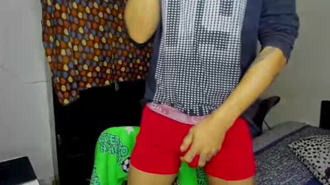 Snapshot of cardrey05 chatting on October 2025 06:46:01 AM Carlos and Cristian online show from October 2025 06:46:01 AM