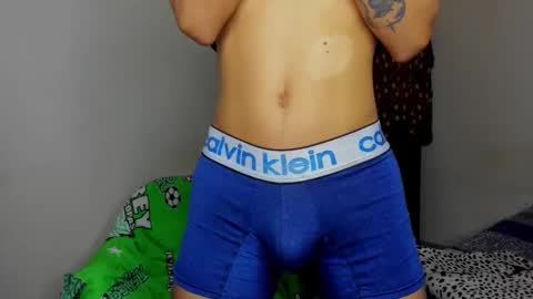 Snapshot of cardrey05 chatting on October 2025 09:11:01 AM Carlos and Cristian online show from October 2025 09:11:01 AM