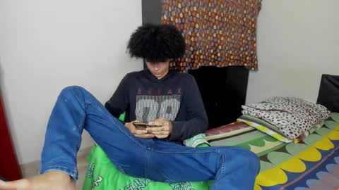 Snapshot of cardrey05 chatting on November 2025 08:25:01 AM Carlos and Cristian online show from November 2025 08:25:01 AM