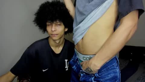 Snapshot of cardrey05 chatting on November 2025 08:42:01 PM Carlos and Cristian online show from November 2025 08:42:01 PM