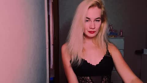 Snapshot of carinfox chatting on October 2025 07:58:02 PM Carin online show from October 2025 07:58:02 PM