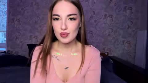 carisadelon online show from April 2026 03:50:02 PM