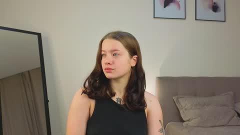 Snapshot of carissaolivo chatting on November 2025 08:04:01 AM Elena online show from November 2025 08:04:01 AM