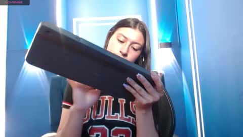 Carito online show from November 2025 03:49:02 AM