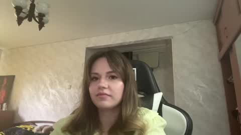 Lesly online show from April 2026 12:29:02 PM