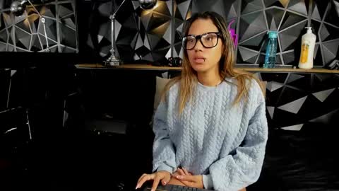 carlamarrinson online show from February 2025 10:09:02 AM