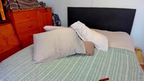 Carlie online show from November 2025 12:05:02 AM