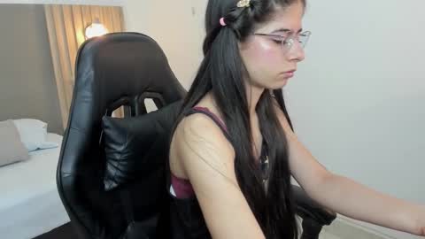 Snapshot of carlina_15 chatting on October 2025 12:13:02 PM C A R L I N A online show from October 2025 12:13:02 PM