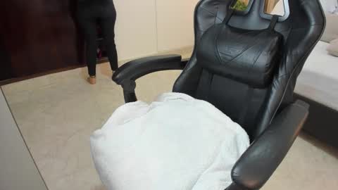 Snapshot of carlina_15 chatting on November 2025 12:16:01 PM C A R L I N A online show from November 2025 12:16:01 PM