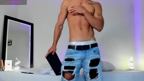 Snapshot of carloshero69 chatting on June 2026 08:43:02 PM carloshero69 online show from June 2026 08:43:02 PM