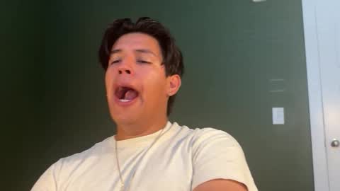 carlosjosecb2 online show from October 2025 03:46:02 PM