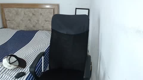 Snapshot of carlossmi01 chatting on September 2025 11:32:01 AM carlossmi01 online show from September 2025 11:32:01 AM