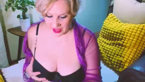 Snapshot of carmenrossi chatting on January 2025 10:01:01 AM Carmen online show from January 2025 10:01:01 AM