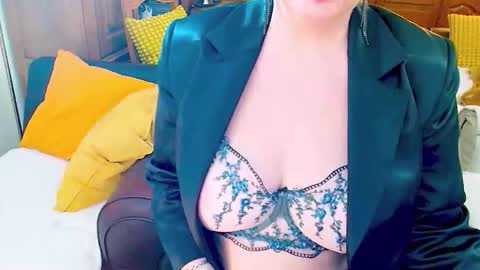 Snapshot of carmenrossi chatting on February 2026 09:50:01 AM Carmen online show from February 2026 09:50:01 AM