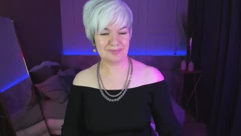 Carmen online show from February 2025 08:54:02 PM