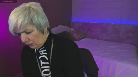 Carmen online show from October 2025 09:48:02 PM